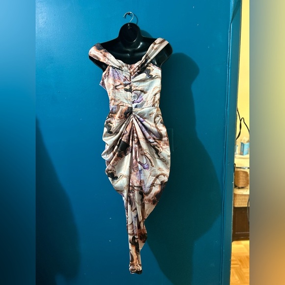 BUNDLE SALE: 15 % off 2 or more dresses/skirt sets - Picture 5 of 9